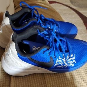 Boys 6y kyrie irving basketball sneakers